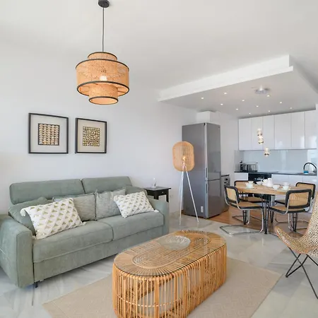 Sol Eterno - Luxury Aparmtent With Direct Oceanview And Extra Services דירה *